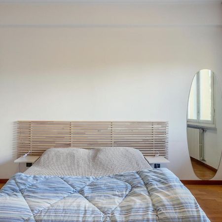 Lucca Roomy Apartment With Balcony And Parking! ภายนอก รูปภาพ